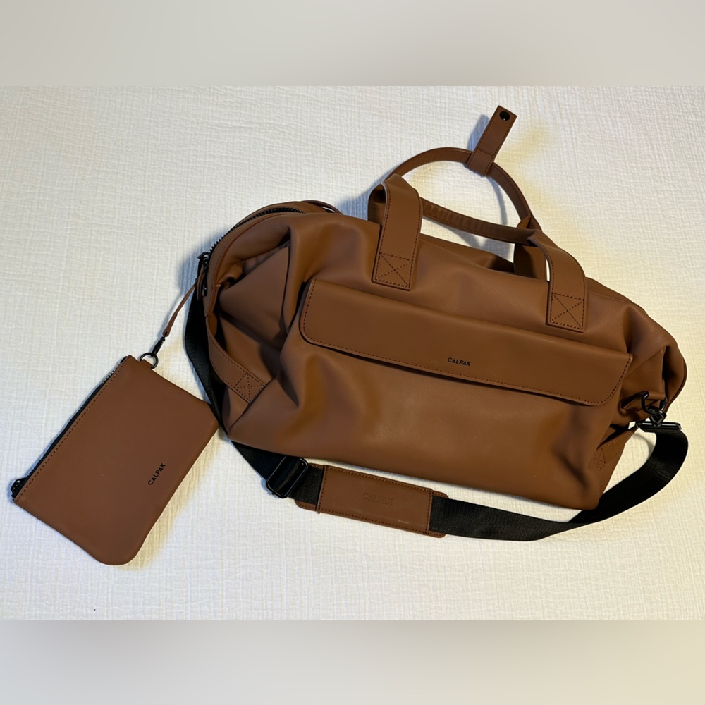 Calpak Hue Laptop Duffel - hazel (brown)